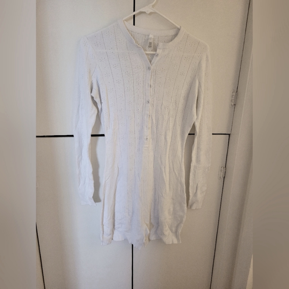 White Long Sleeve Onesie/pajama